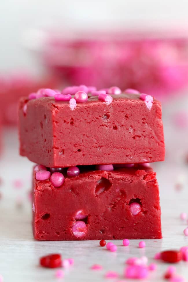 Red Velvet Fudge Recipe - Easy Dessert Recipes