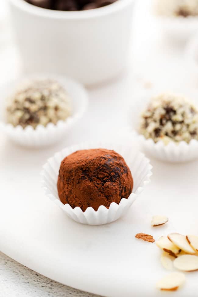 Amaretto Truffles - Easy Dessert Recipes