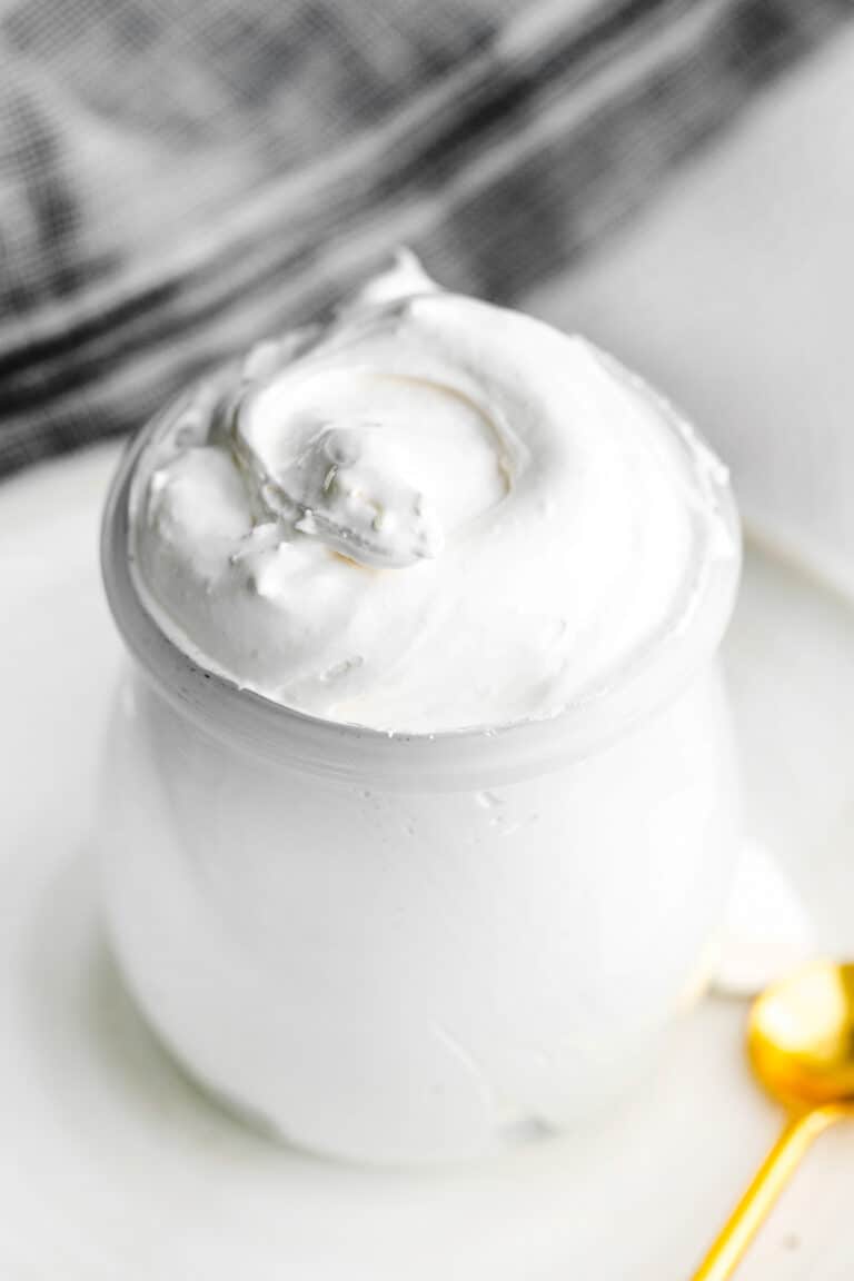 How to Make Marshmallow Fluff (Marshmallow Cream Recipe) - Easy Dessert ...