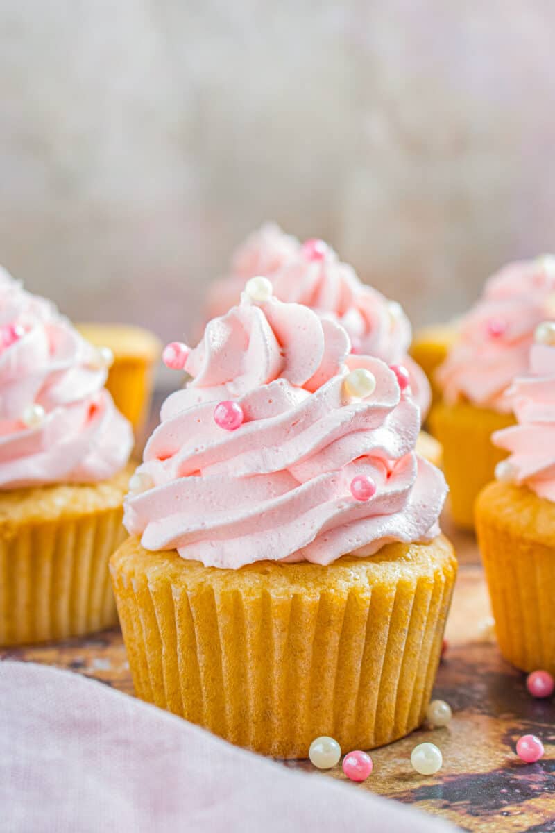 pink champagne cupcakes with pink champagne buttercream