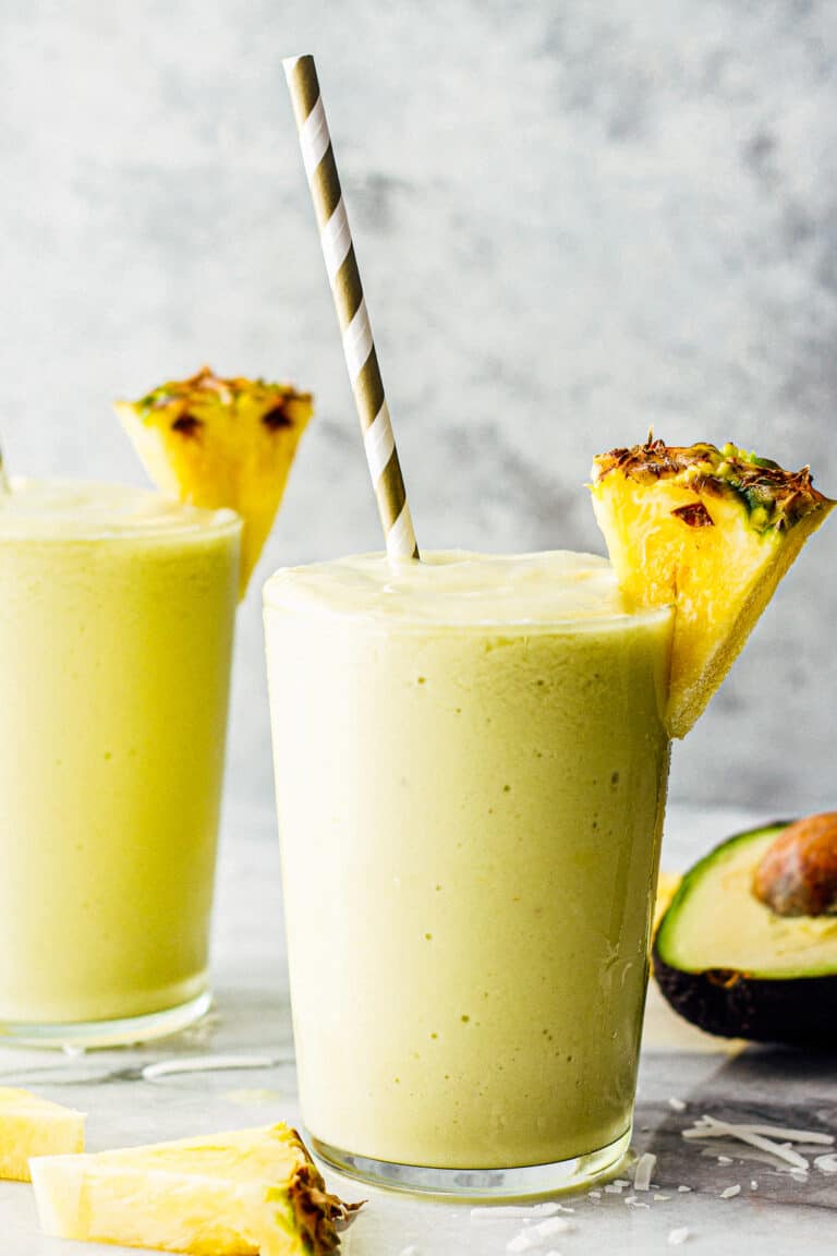 Pineapple Avocado Smoothie - Easy Dessert Recipes