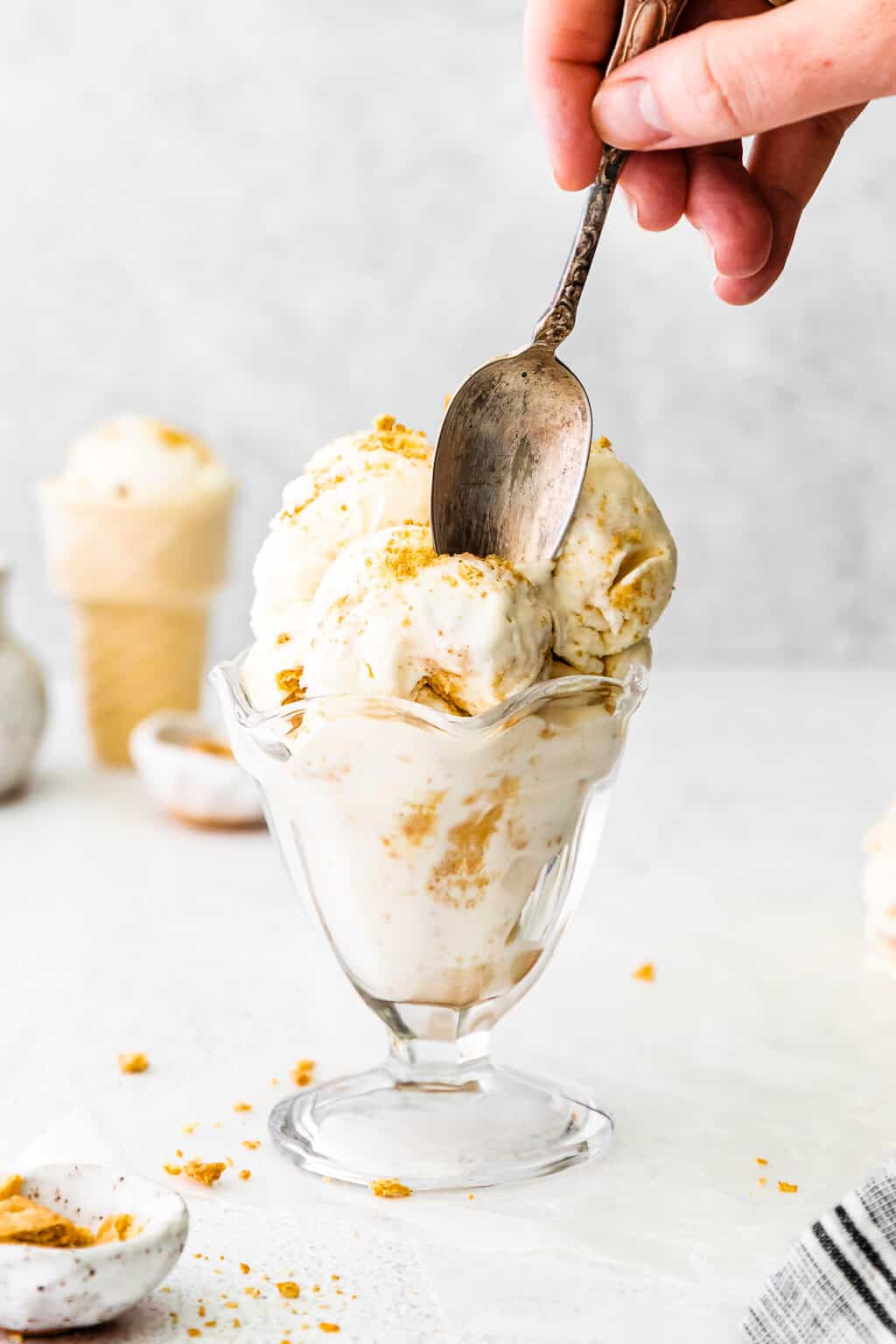 No Churn Cheesecake Ice Cream Recipe - Easy Dessert Recipes