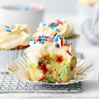 featured 4th of july cupcake