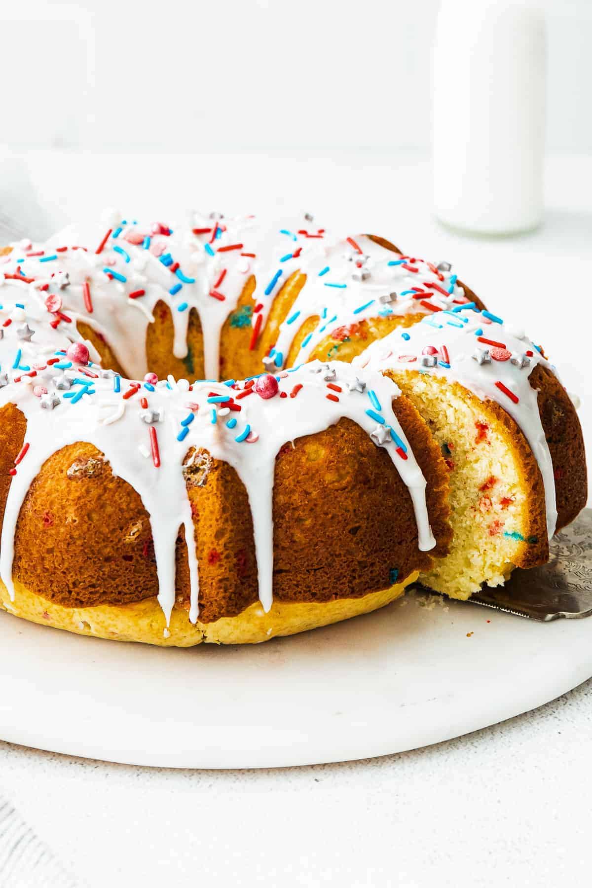 4th of July Bundt Cake - Easy Dessert Recipes