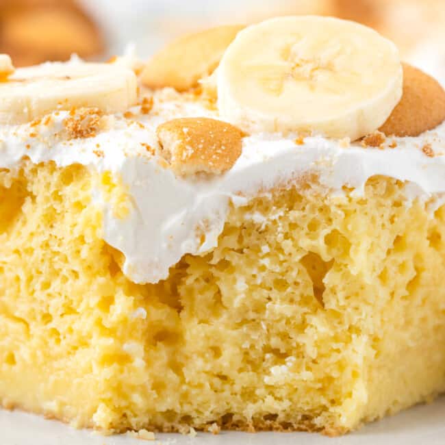 Banana Pudding Poke Cake Recipe - Easy Dessert Recipes
