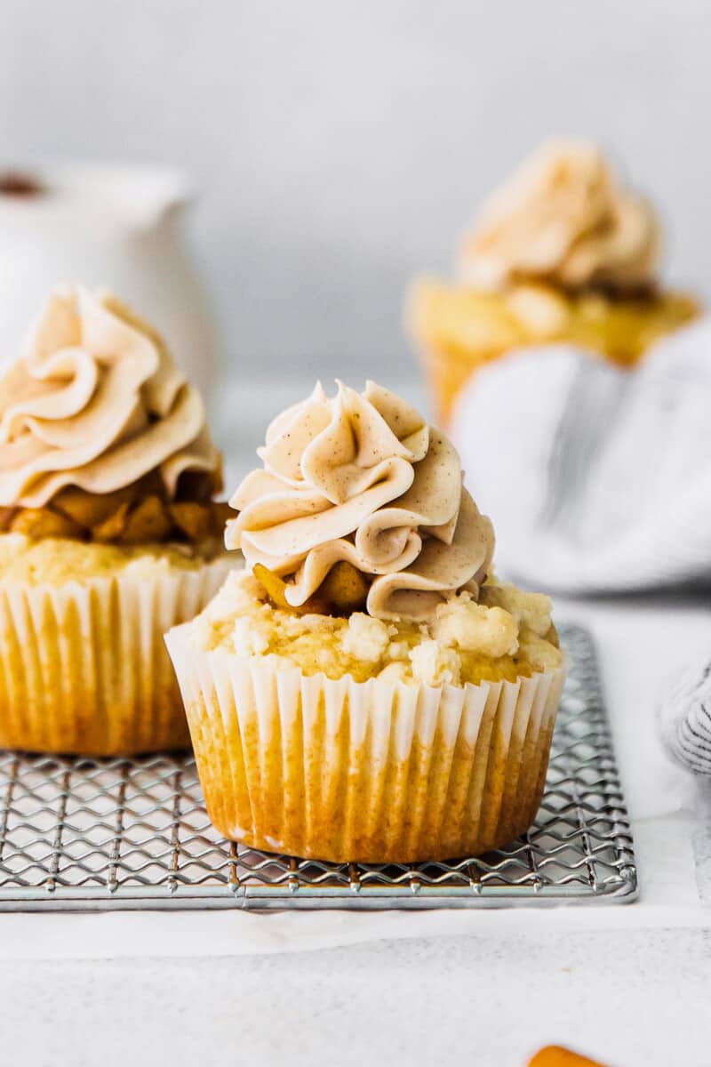 Apple Pie Cupcakes Recipe Easy Dessert Recipes