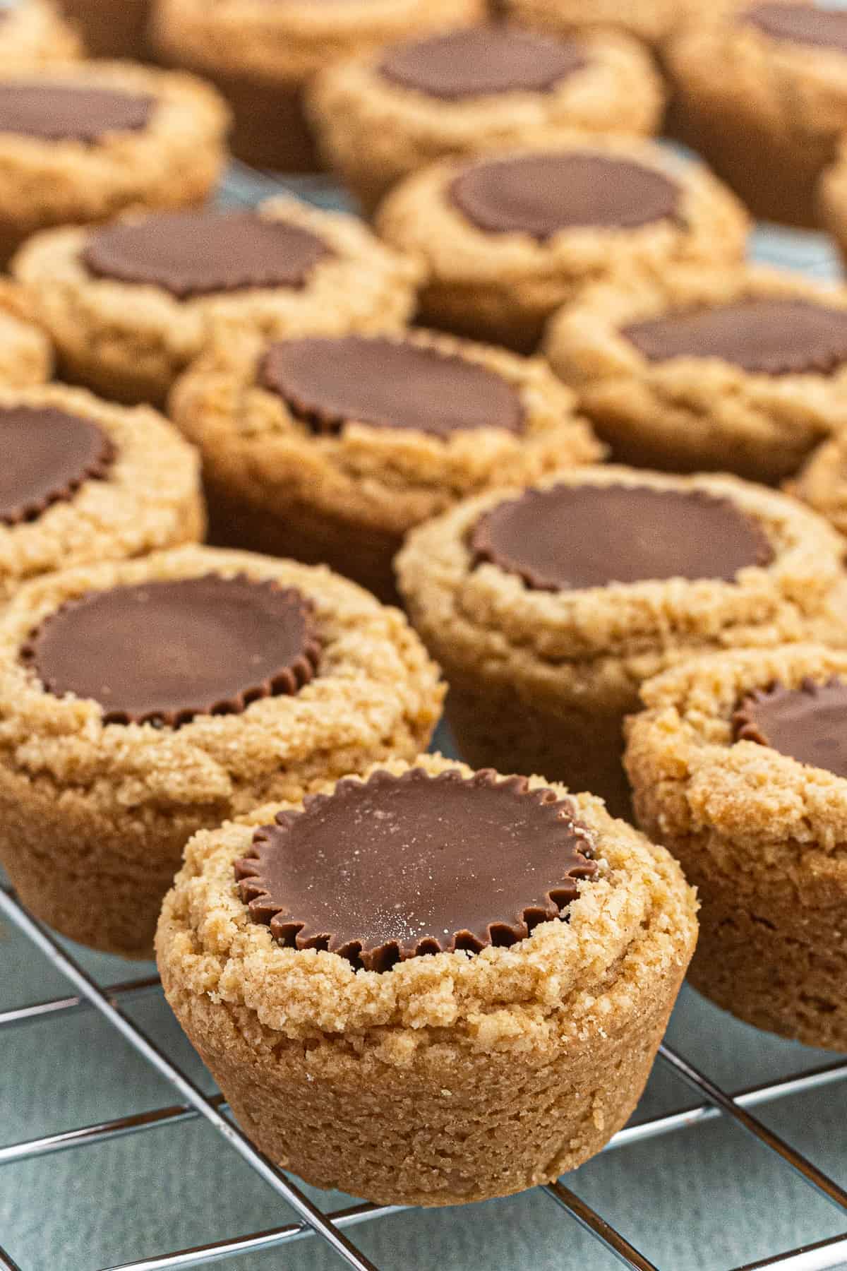 peanut butter cup cookies on cooling rack