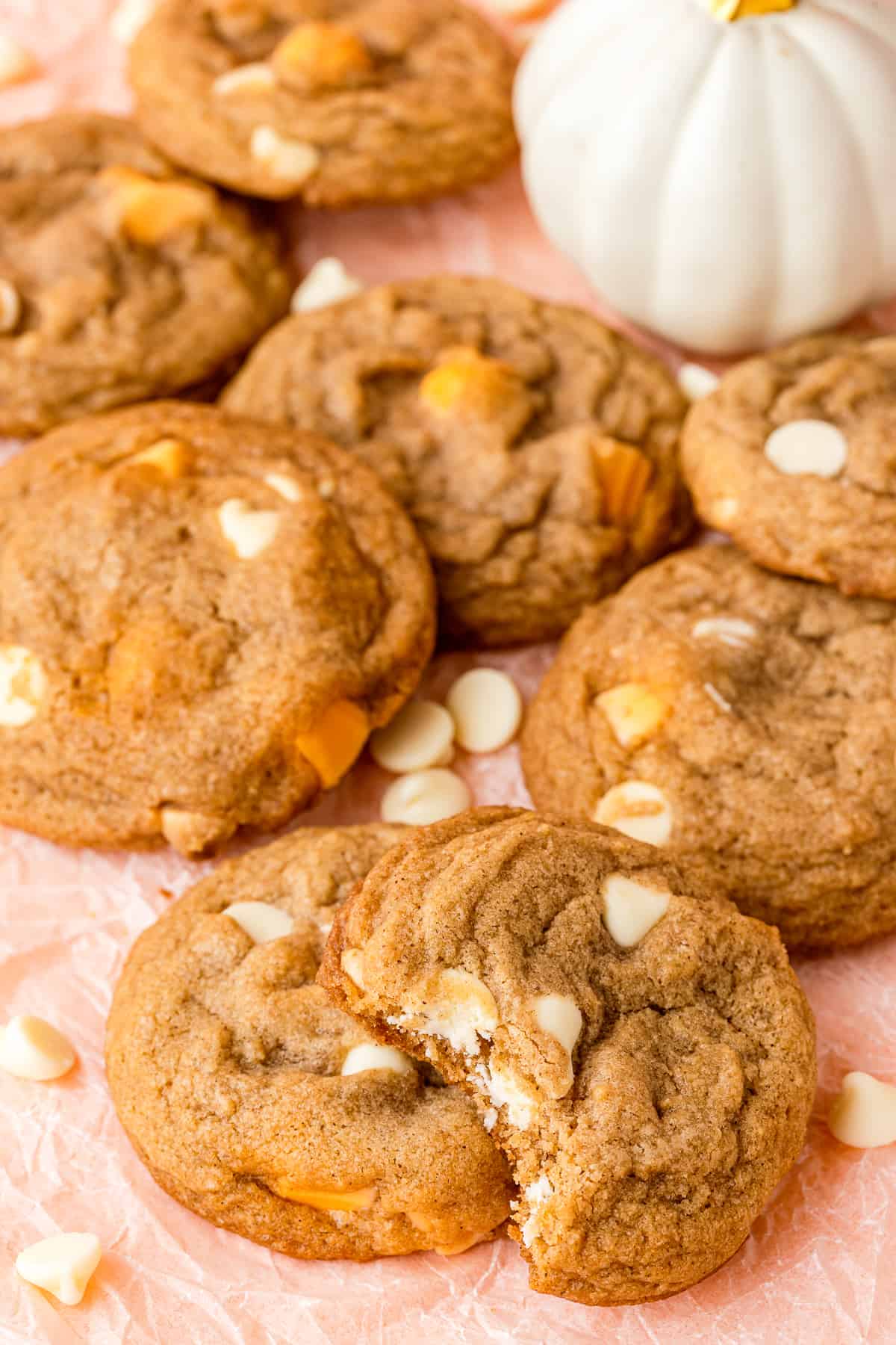 white chocolate pumpkin spice cookies