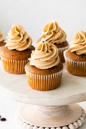 Pumpkin Spice Latte Cupcakes Recipe - Easy Dessert Recipes