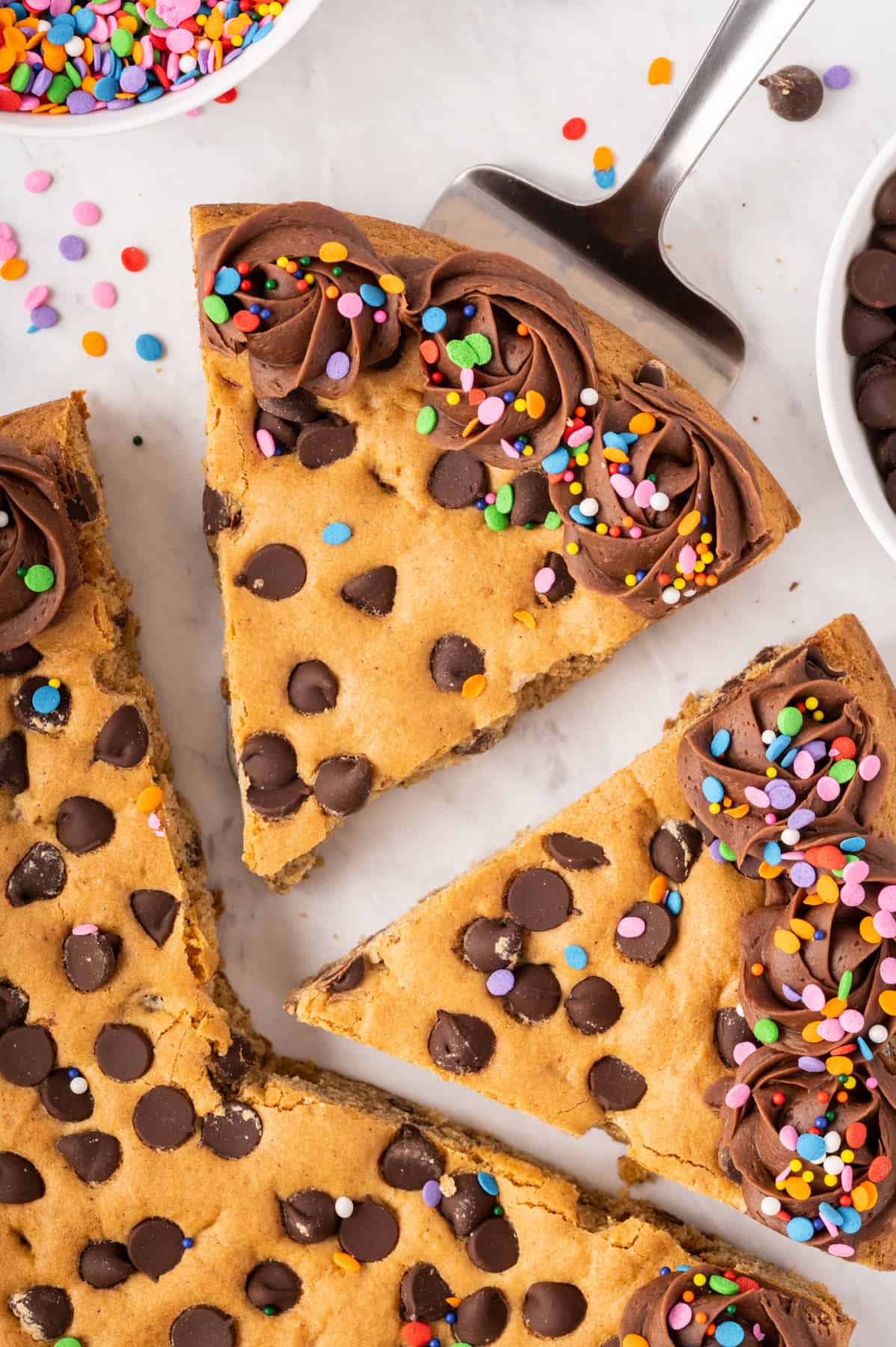 Easy Chocolate Chip Cookie Cake