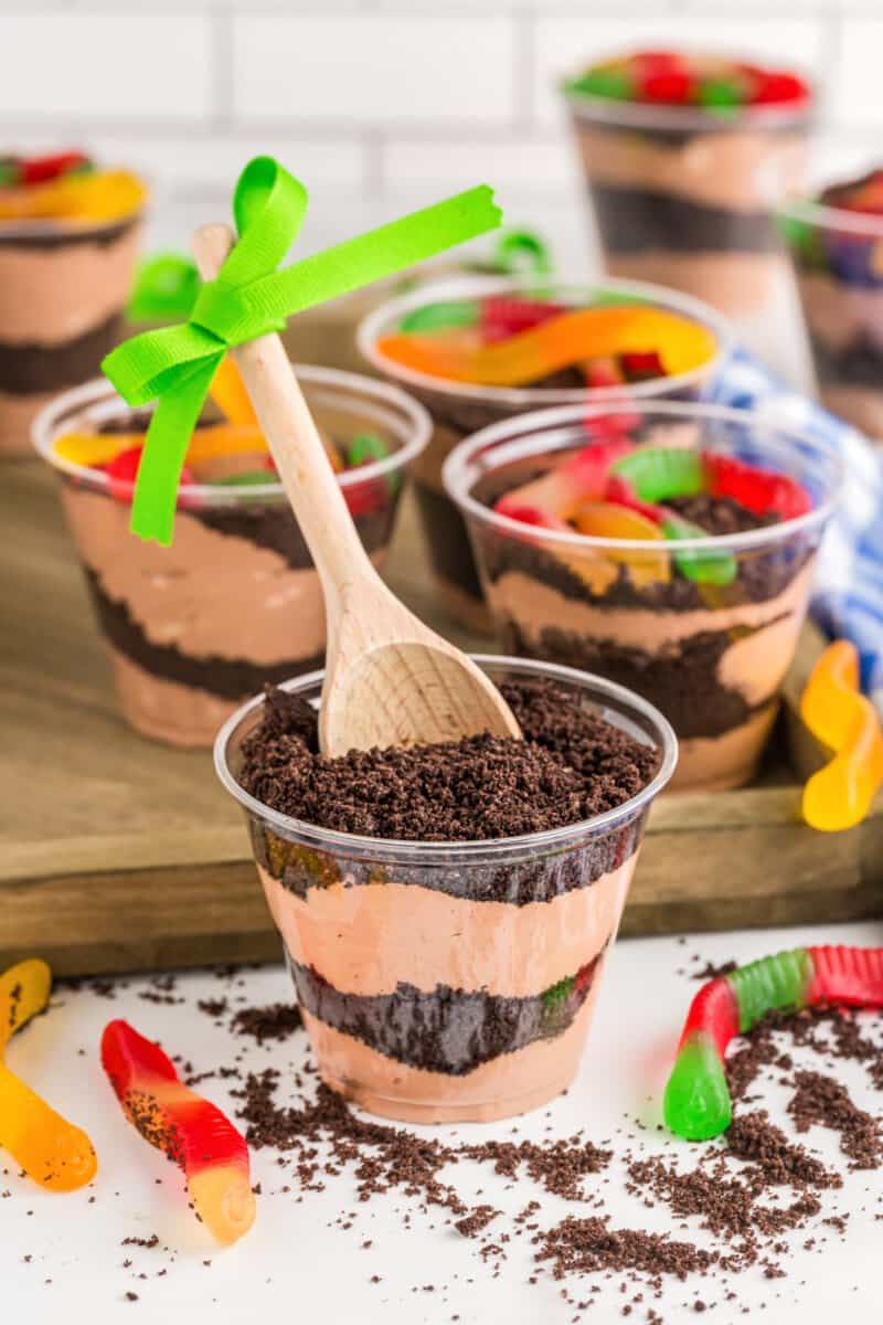 dirt cake cups with a spoon