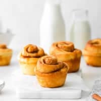 featured cinnamon roll muffins.