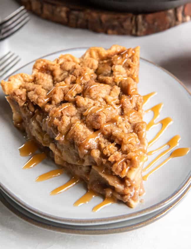 caramel apple pie