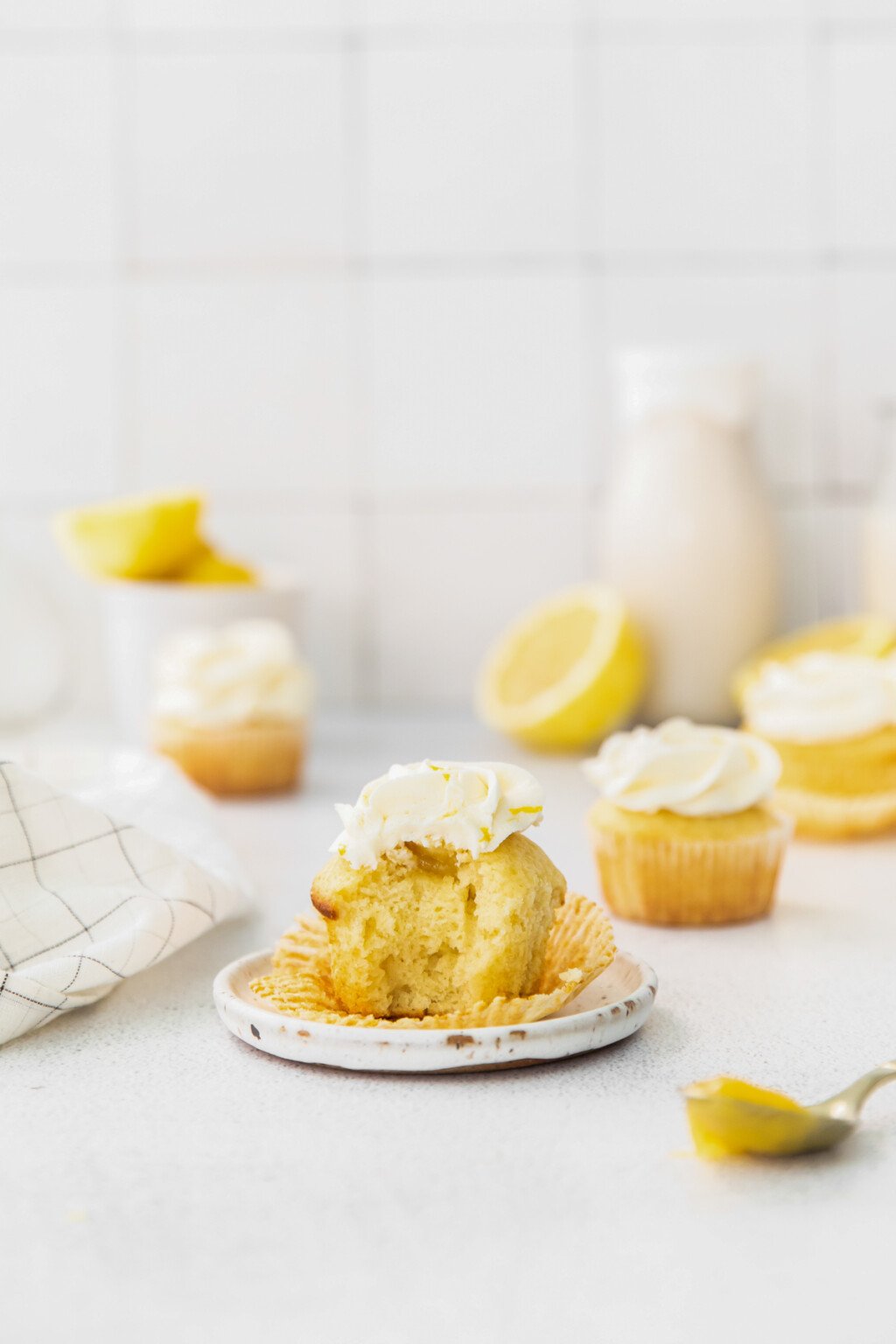 Lemon Curd Cupcakes Easy Dessert Recipes