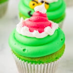 how to decorate a grinch cupcake