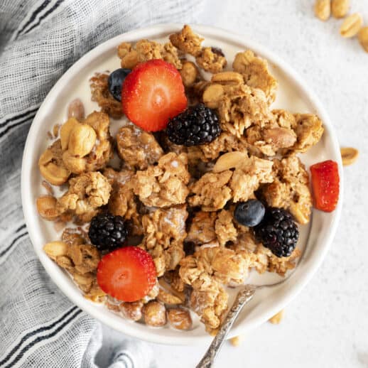 Peanut Butter Granola Recipe - Easy Dessert Recipes