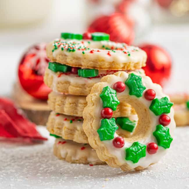 featured shortbread Christmas wreath cookies