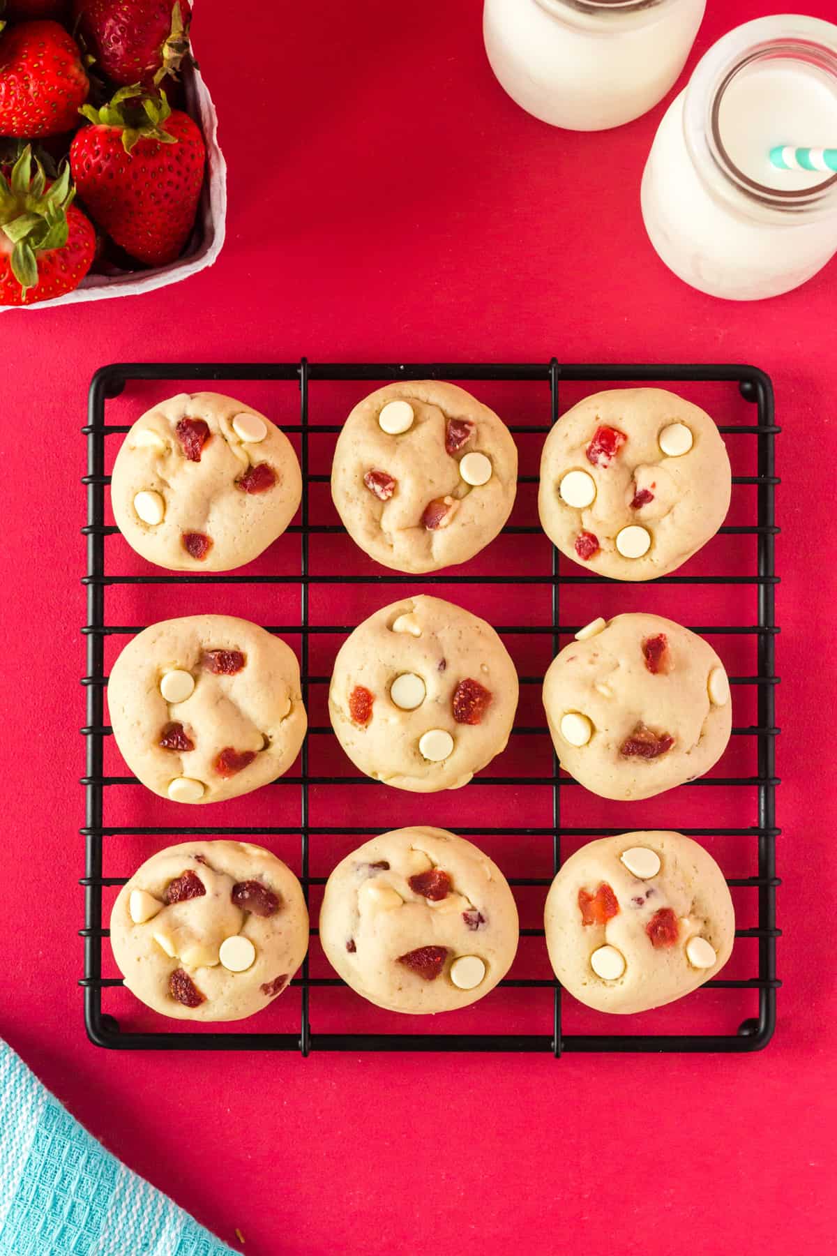 strawberry-cheesecake-cookies-recipe-easy-dessert-recipes