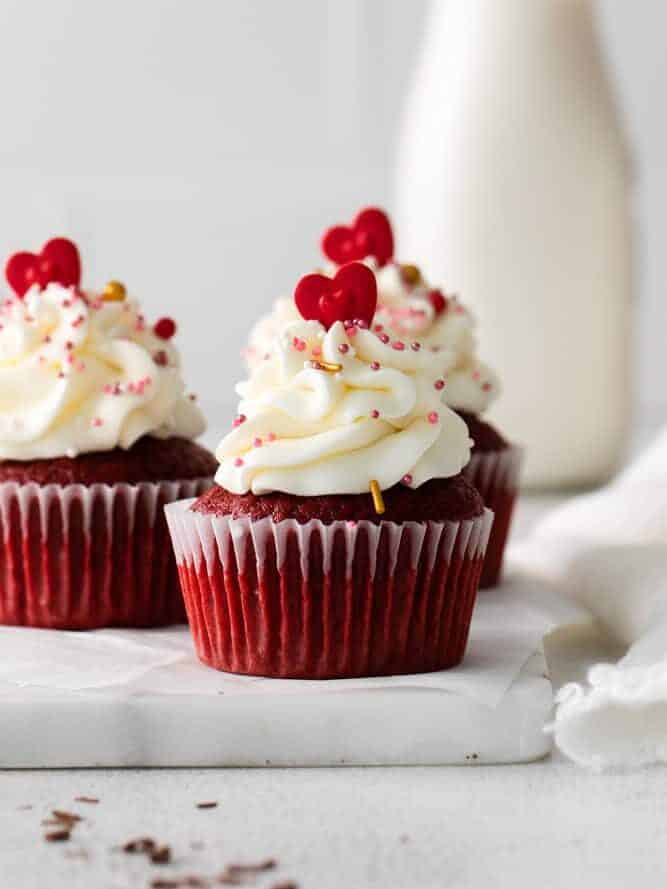 red velvet cupcakes with cream cheese frosting