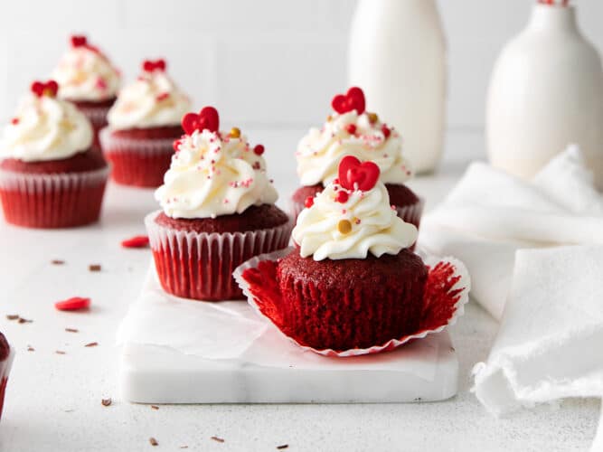 red velvet cupcakes on a tablescape
