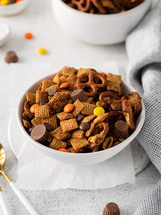 Chocolate Peanut Butter Chex Mix Recipe - Easy Dessert Recipes