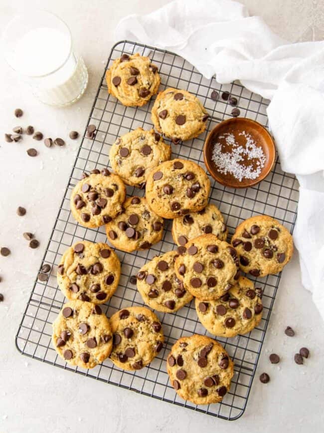 Gluten Free Chocolate Chip Cookies - Easy Dessert Recipes