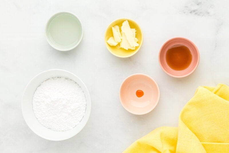 measured ingredients for creme filling in individual bowls.