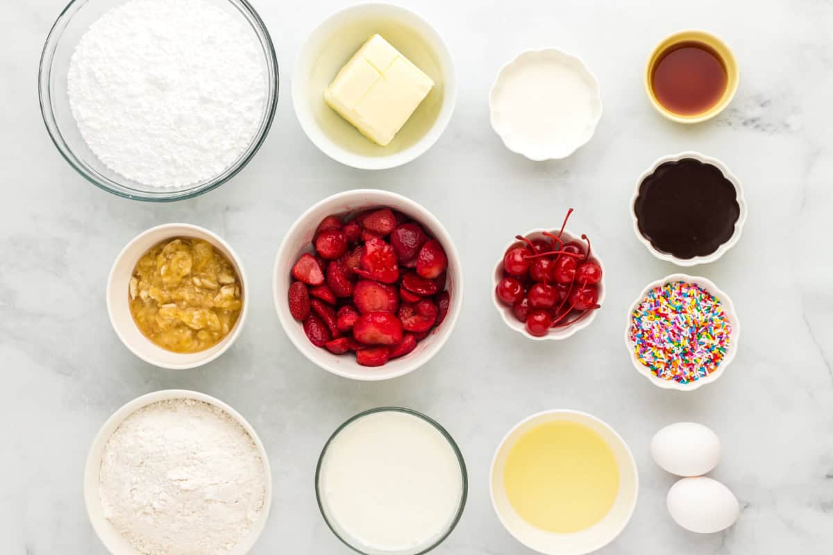 Ingredients for banana split cake mix cake.