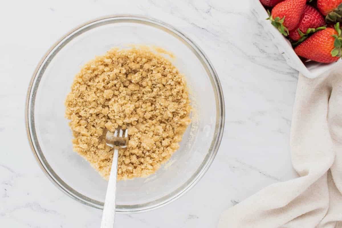Streusel crumble topping.