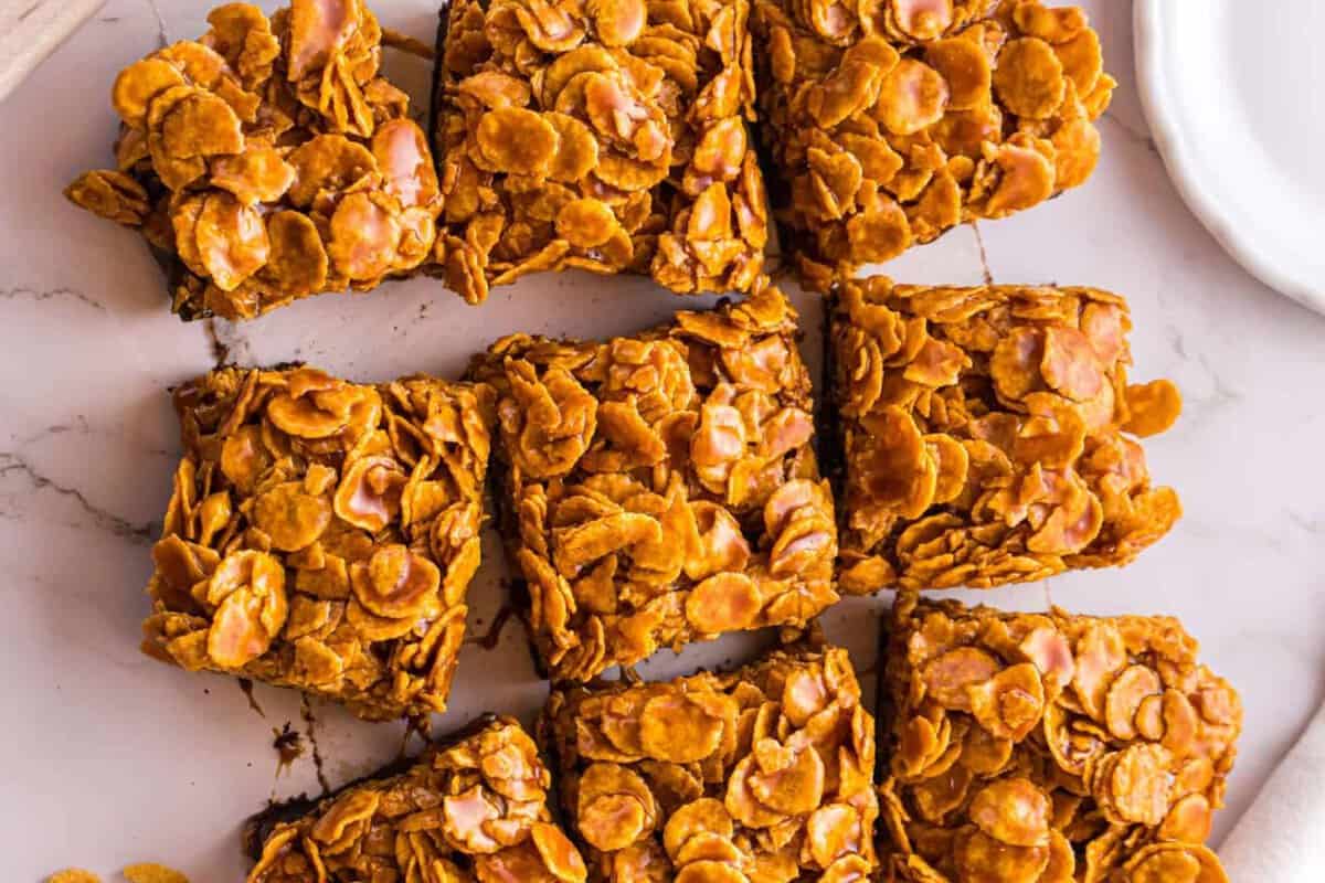 Sliced cornflake cereal brownies.