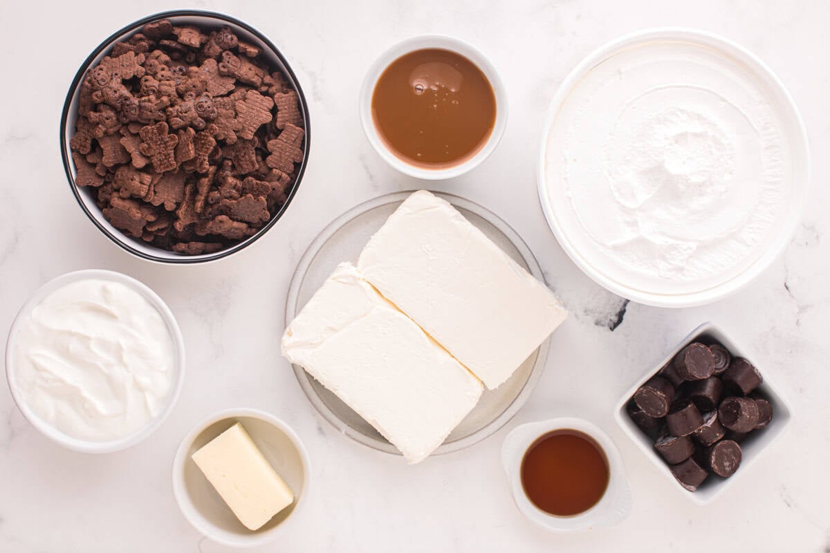 Ingredients for rolo cheesecake with teddy graham crust.